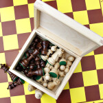 Holzbox mit Deckel, Geschenkkiste Klappdeckel 18 x 16 x 9 cm