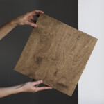 Holzkiste mit Klappdeckel 35 x 35 x 3,5 cm in Eiche Dunkel