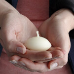 Ovale Schwimmkerzen in Beige, 15er-Set Kerzen in einem Display