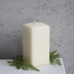 Quadratische Stumpenkerze, Kerze als in Beige, Kirchenkerze