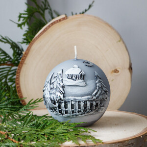 Winterliche Kugelkerze – Handgemachtes Unikat für den Advent