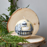 Kugelkerze zu Weihnachten, Weihnachtskerze mit Wachsmotiv