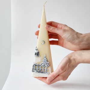 Pyramidenkerze mit Weihnachtsmotiv aus Wachs, Adventskerze