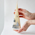 Pyramidenkerze mit Weihnachtsmotiv aus Wachs, Adventskerze