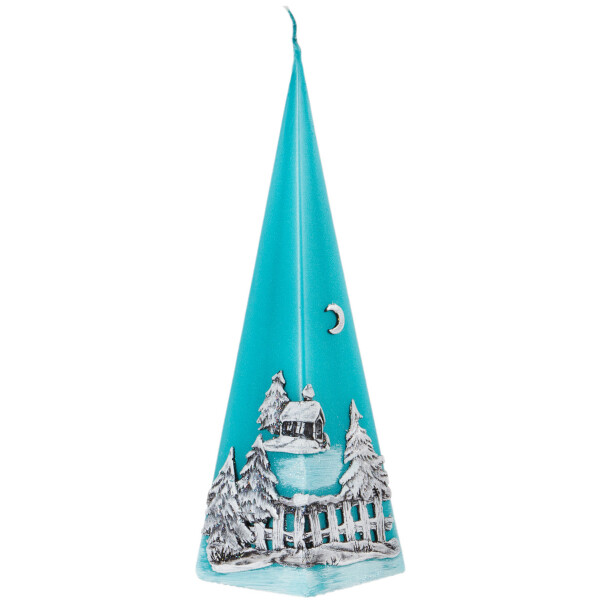 Türkise Pyramidenkerze mit Winterlandschaft