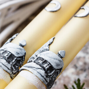 Leuchterkerzen zu Weihnachten mit Motiv aus Wachs, Spitzkerzen