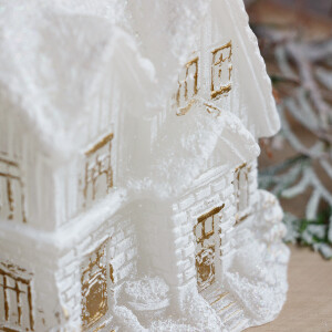 Kerze zu Weihnachten, ein Haus aus Wachs, Figurenkerze