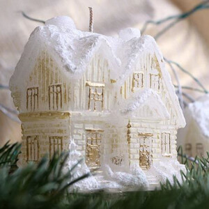 Kerze zu Weihnachten, ein Haus aus Wachs, Figurenkerze