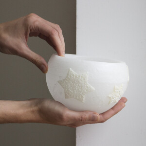 Windlicht aus Wachs, mit Teelichthalter, Rillendesign, Wachssterne