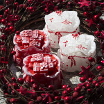 Weihnachtskerze als Geschenk aus Wachs, Nikolaus-Sack aus Wachs