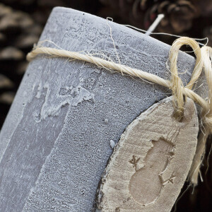 Stumpenkerze mit Wachsmotiv, Steinoptik, Kerze aus Wachs, Wachskerze