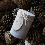 Stumpenkerze mit Wachsmotiv, Steinoptik, Kerze aus Wachs, Wachskerze