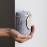 Stumpenkerze mit Wachsmotiv, Steinoptik, Kerze aus Wachs, Wachskerze