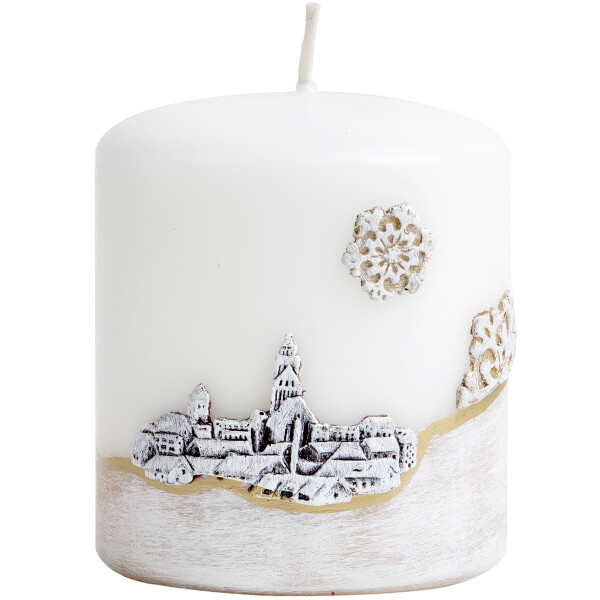 Winterliche 3D-Kerze mit Schneelandschaft, 8 x 9 cm