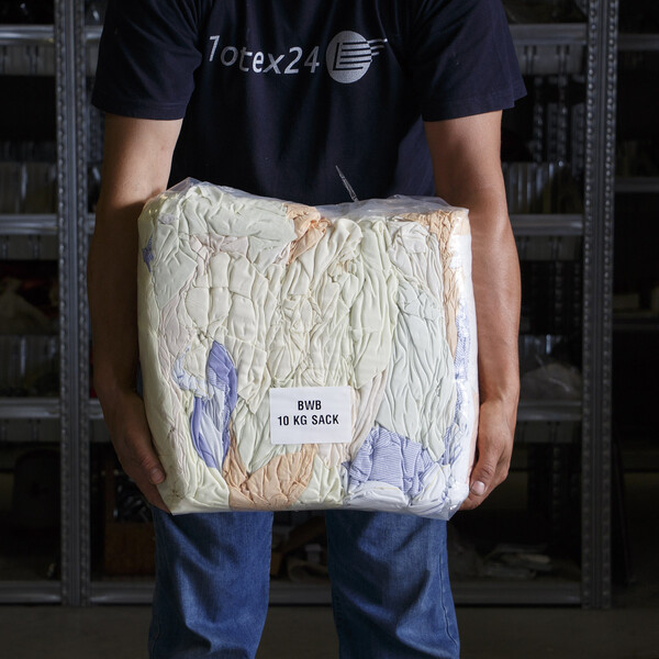 Industrie Putzlappen 10 kg Paket aus hellen bunten Bettbezügen