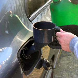 Abgewinkelter Trichter, Einfülltrichter mit Sieb, Kunststoff, groß, Öl, Benzin, Diesel