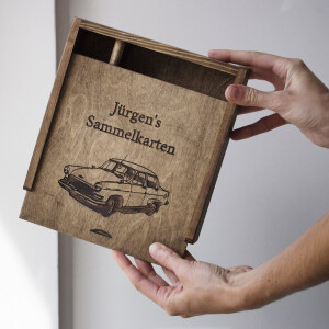 Quadratische Holzkiste, Schiebedeckel, USB-Fach, 18 × 18 × 5 cm