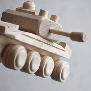 Holzpanzer, Kinderspielzeug, Panzer aus Holz, 21 × 10 × 8 cm