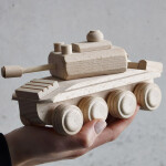Holzpanzer, Kinderspielzeug, Panzer aus Holz, 21 × 10 × 8 cm