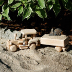 Traktor mit Hänger, Holz, Holzspielzeug, 43 x 8 x 12 cm
