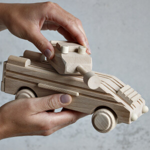 Panzerfahrzeug aus Holz, Spielzeugauto, Holzauto, 22 × 8 × 12 cm