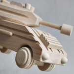 Panzerfahrzeug aus Holz, Spielzeugauto, Holzauto, 22 × 8 × 12 cm