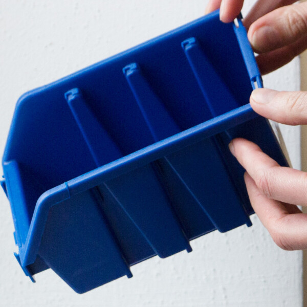 Stapelbox aus Kunststoff hohe Traglast Wandlasche