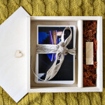 Holzkiste mit Schiebedeckel und 2 Fächern, 18 × 18 × 5 cm