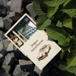 Holzkiste mit Schiebedeckel und 2 Fächern, 18 × 18 × 5 cm