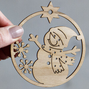 Schneemann Holz Weihnachtsbaumkugel 9 x 8 cm