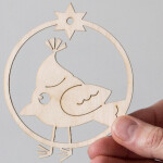 Vogel mit Mütze 9 x 8 cm Weihnachtsbaumschmuck