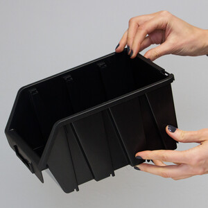 Stapelbox als schwarzer Werkzeugkasten 3,8 Liter...