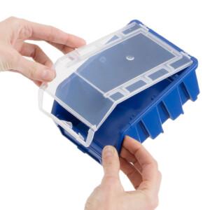 Wandregal mit 18 Stapelboxen 1,0 Liter, mit Deckel in 3 Farben