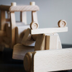 Baufahrzeug aus Holz, Straßenhobel oder Grader, 39 × 9 × 14 cm