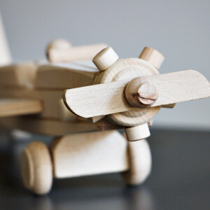 Flugzeug aus Holz, Holzspielzeug, 34 × 28 × 12 cm