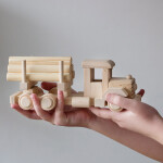 Spielzeugauto aus Holz, Holztransporter, 24 × 9 × 8 cm