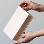 Holzkiste in Buchform, 21 x 17 x 4,5 cm