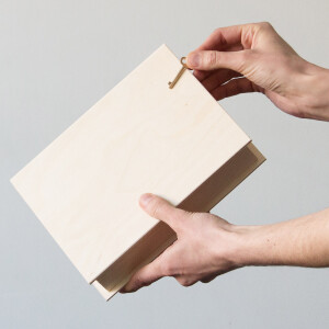 Buch Holzkiste mit Schlüssel 21 x 17 x 4,5 cm, Holzkiste