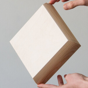 Holzkiste mit abgerundeten Ecken, 16 × 16 × 6 cm
