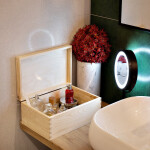 Vollholz-Kiste, Holzkiste mit Deckel, 30 × 20 × 14 cm